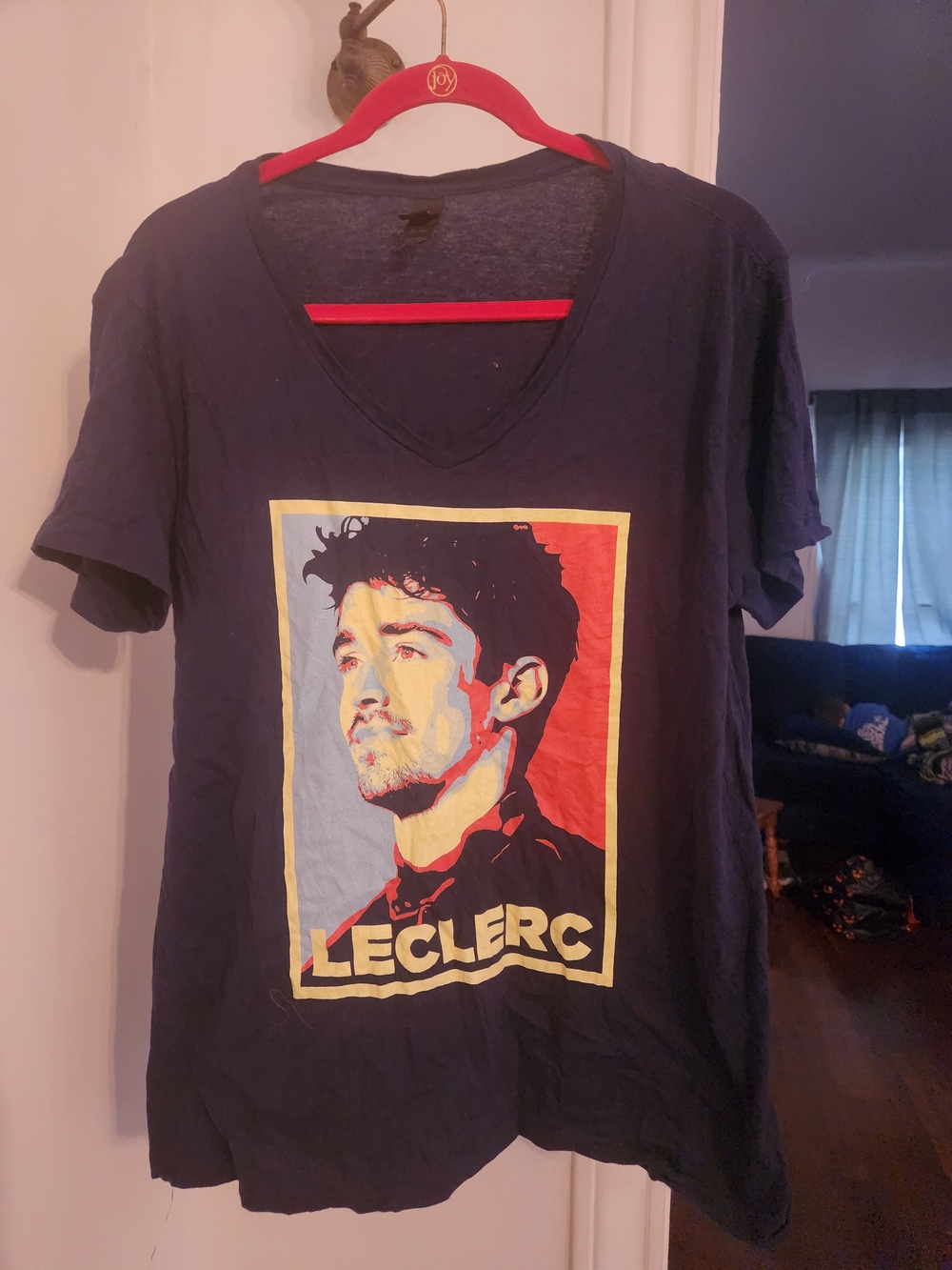 Leclerc Graphic V-Neck Tee - Navy